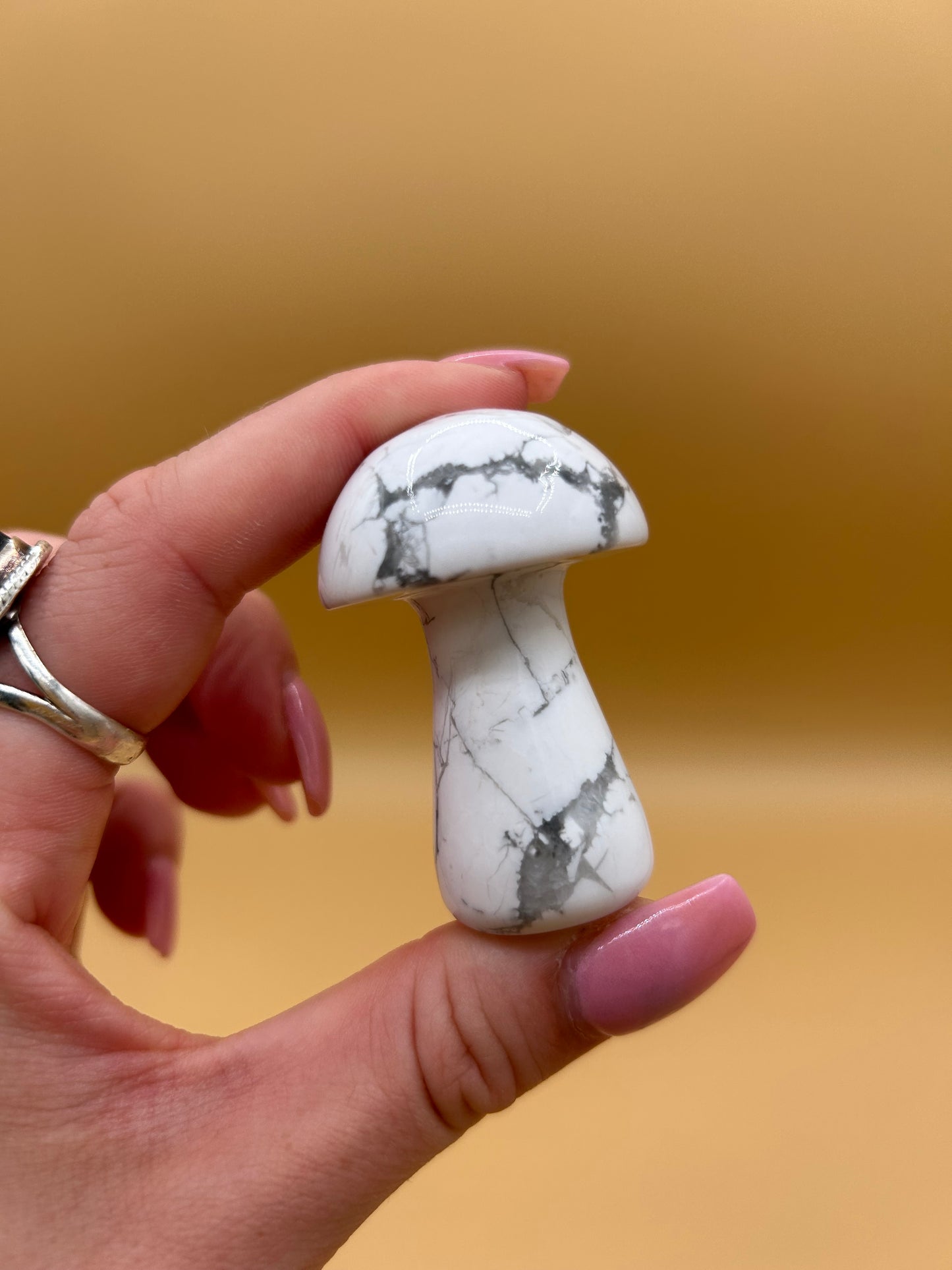 Howlite Mushroom