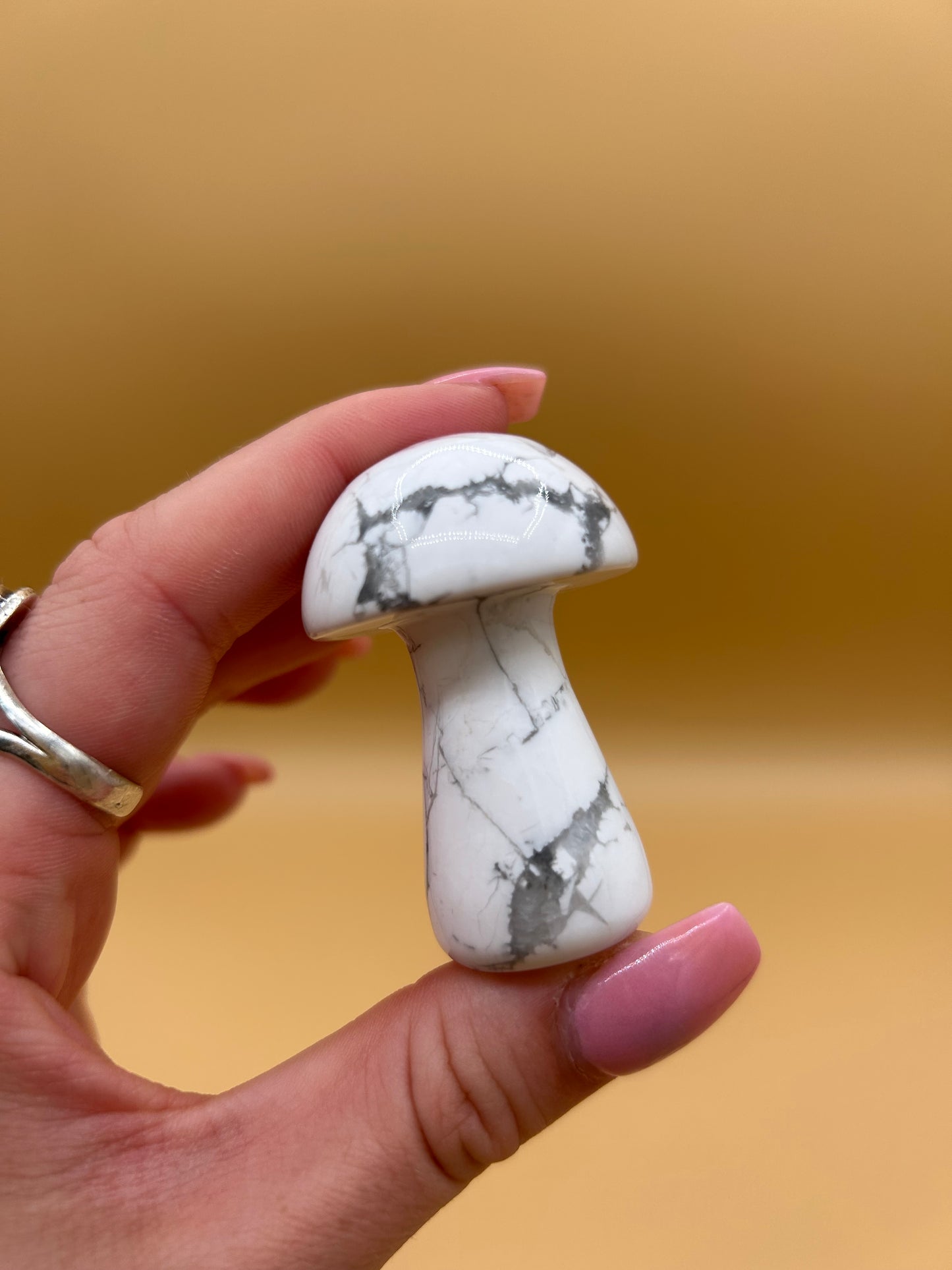 Howlite Mushroom